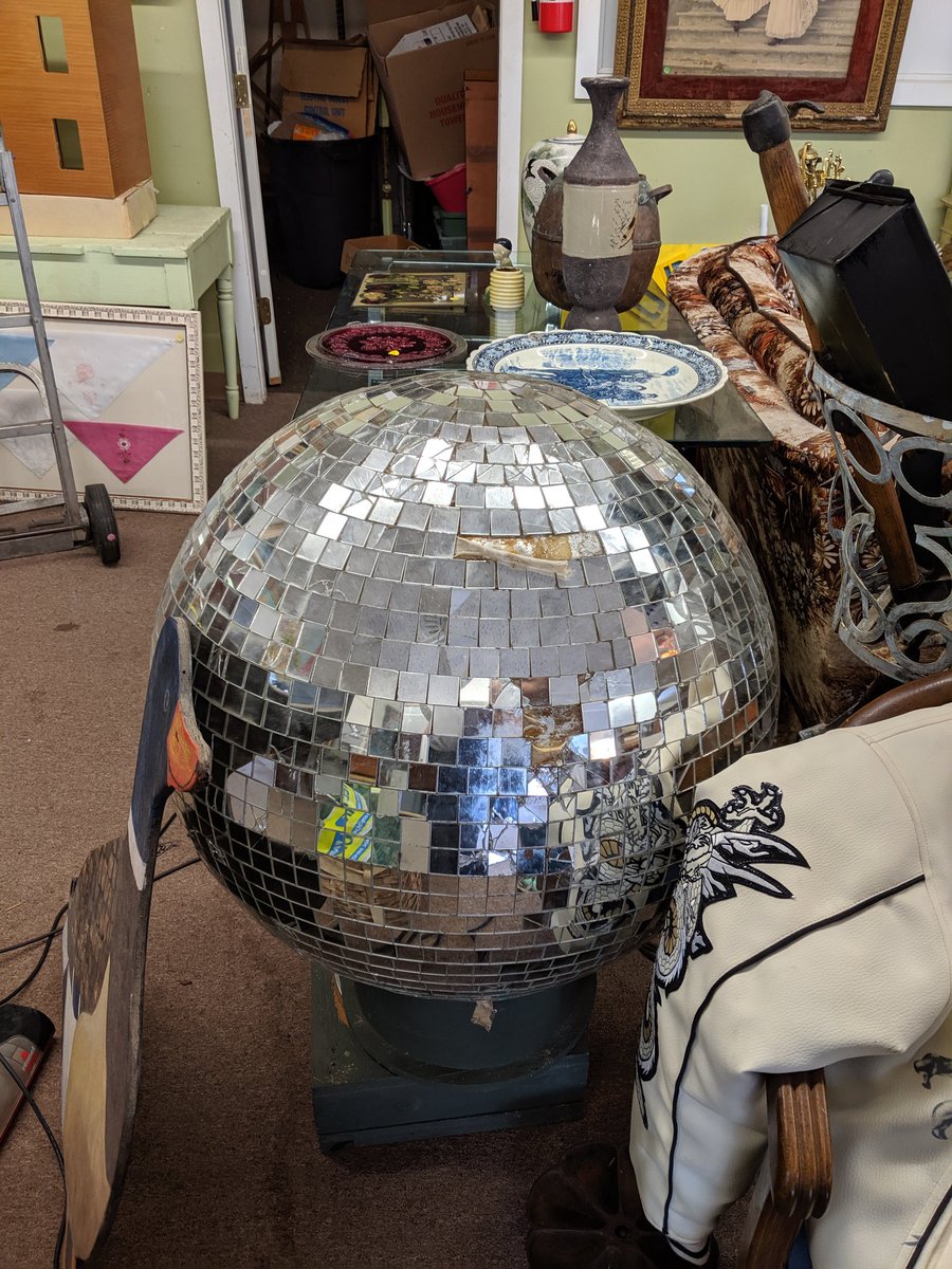 Fox_Spy's tweet photo. @Hi5DopeorNope I found a disco ball that makes you feel old in a consignment shop. It's the damage and location found that make you feel old. https://t.co/4jjmq3O1tw