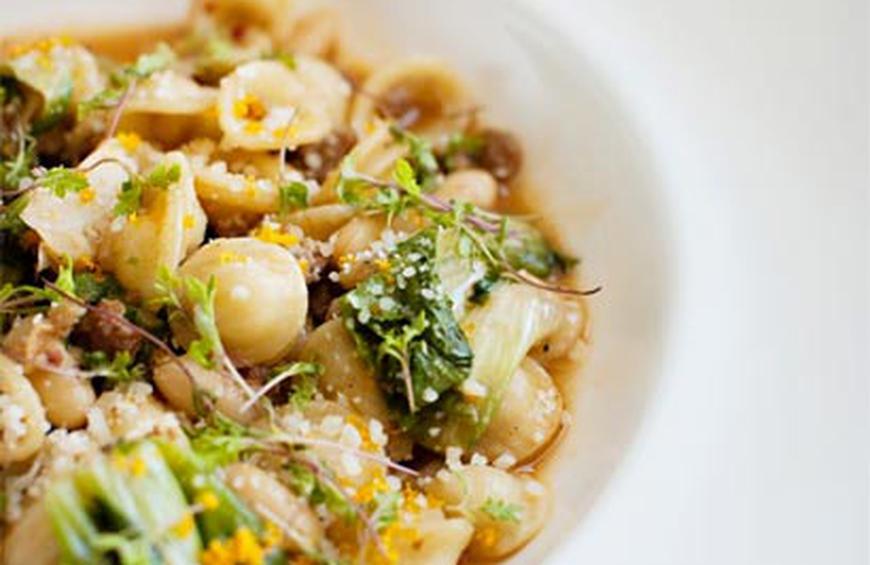 Sunday FUNday DISH: 😍 Orechietta - olive oil, garlic, sausage, escarole, beans. Join us for dinner today!
