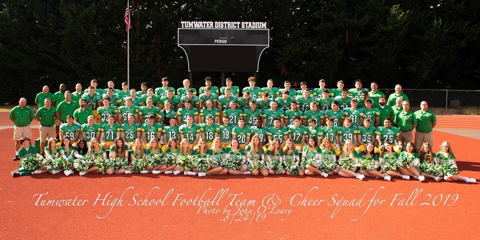 tumwatercheer's tweet photo. Tumwater Football &amp; Cheer Team 💚💛

Photos by John O'Leary. https://t.co/imJCGJan0K