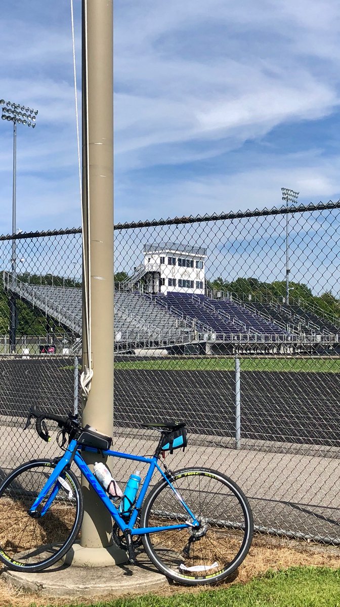 brandeetrout's tweet photo. Back in the saddle! Putting in 150 miles this weekend. shoutout to ⁦@PHSNLacrosse⁩ ⁦@2k20phsnarmada⁩ ⁦@PNAthletics⁩ Countdown to Salt Lake City=17 days 🚲 My fundraising goal is $5000. Please donate = link below. #C2C4Cancer #iworkforBMS 
https://t.co/o2ChH99qbi https://t.co/CkzhVnjWXT