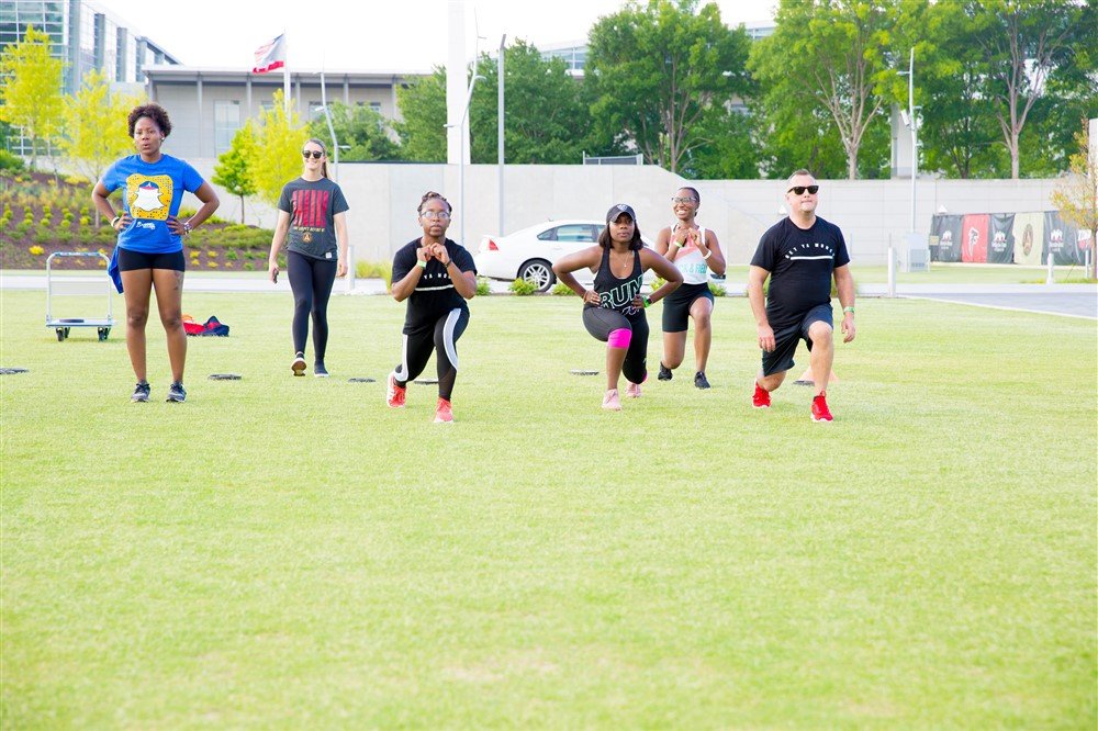thdbackyard's tweet photo. The best six doctors which no one can deny are:
๐ sunshine
๐ฐwater
๐ด rest
๐ง๐พโโ๏ธ air
๐diet, and
๐ช๐ผ exercise at the #BestBackyard Mondays at 5:30 for Full Body #Bootcamp and yoga at 6:30 pm
#thdbackyard #midtownatl #weloveatl #chooseatl #iloveatl #myatl #discoveratl https://t.co/b4LFFZzIVc