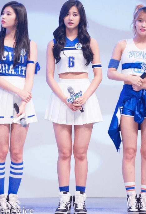子 على تويتر ビフォーアフター Twice ツウィ ただでさえ顔が良いのに 努力してる 顔ちっさくなってるし脚痩せた