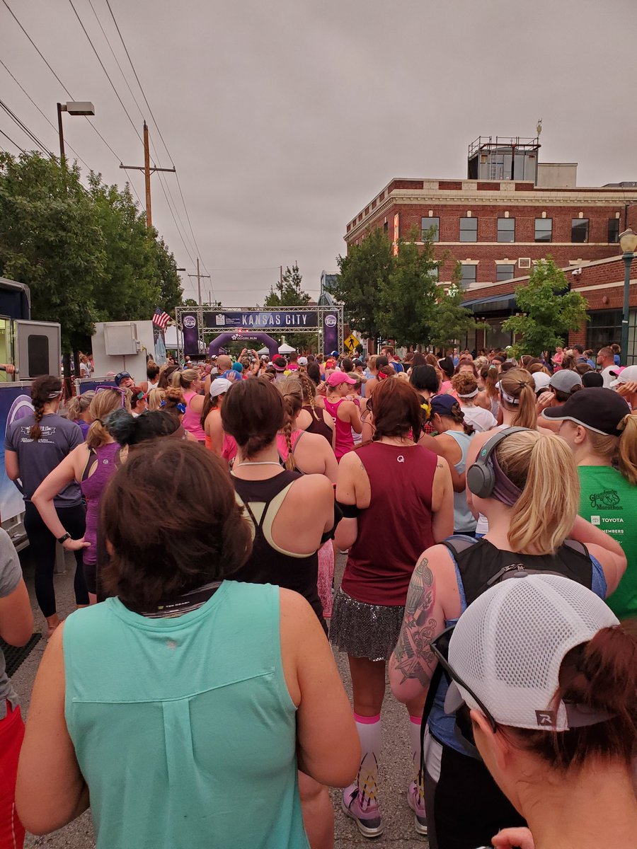 strawny18's tweet photo. Had so much fun as a pacer for the Go Girl Half Marathon this morning. I loved seeing @BSSswimanddive and @BSSJagsSoftball girls out there volunteering early on this Sunday morning. Nice job ladies! https://t.co/1RjqQU2Aqo