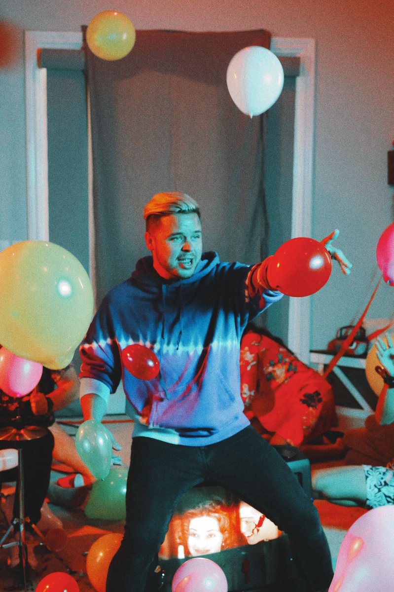 bryanlanning's tweet photo. “Forget You” music video, directed by Brad Davis, is now live on my music channel!! 🎉 thank you to everyone who helped make this possible! had such a blast filming this one! 🤘https://t.co/gA4pJxJxeI https://t.co/9ku2rZLBOM