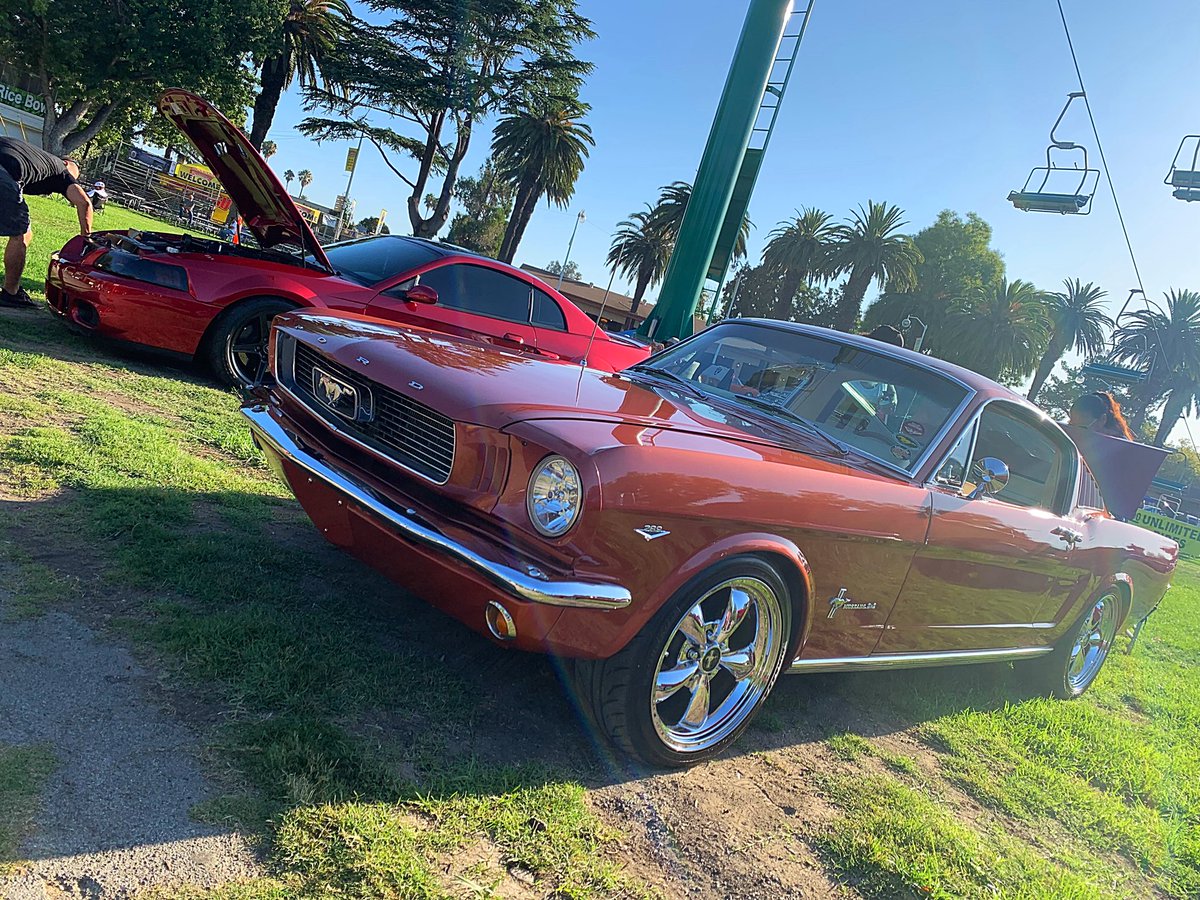 goodguys's tweet photo. Happy Sunday SUNDAY Sunday! It’s All American Sunday here at the 33rd West Coast Nationals presented by @RefinishNews. Bring out those late models! @SpeedbySpectre #goodguys19 #goodguys #basf #basfrefinish #spectreperformance https://t.co/DVSB1G3Hn0