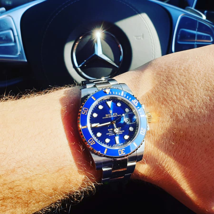 WatchVIPUK's tweet photo. Perfect day to take the Rolex out for a drive! Enjoy the Bank Holiday weekend. #watches #watchesofinstagram #rolexsubmariner #watchoftheday #bankholidayweekend #vipwatch https://t.co/OsXZLBpS2e