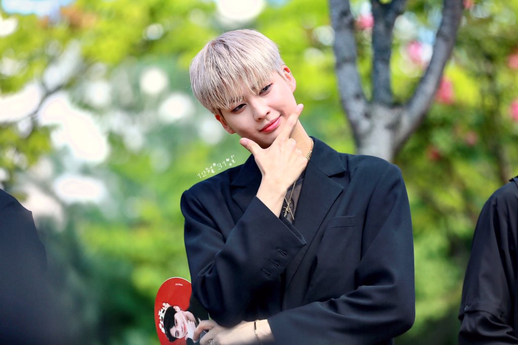 helloagain_5's tweet photo. 190825💛

#업텐션 #UP10TION #고결 #KOGYEOL #진후 #JINHOO #The_Moment_of_Illusion #Your_Gravity @UP10TION https://t.co/V469XNwHnd
