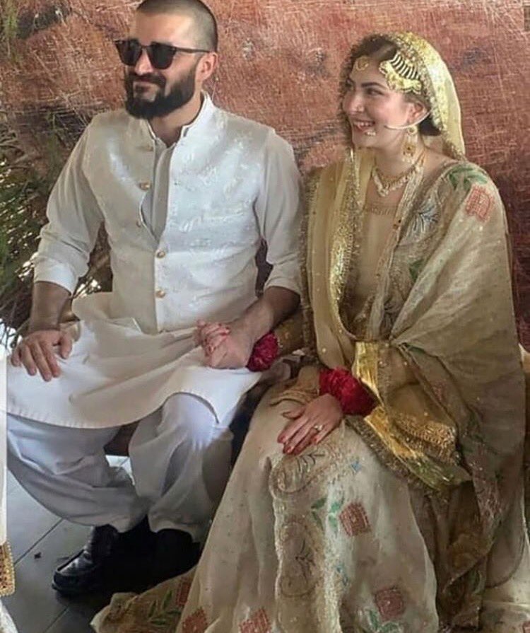 Ambreen_umar's tweet photo. Thankyou for bringing simplicity back in fashion @imhamzaabbasi and @Naimalkhawarr ... Congratulations 💕 https://t.co/2L4zLYQ9AZ