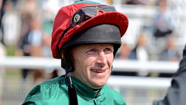 dis End indvirkning Racing Post on Twitter: "Tributes paid to Joe Fanning after rider reaches  landmark of 2,500 winners&gt; https://t.co/kcE773fB5f  https://t.co/piVI24EIND" / Twitter