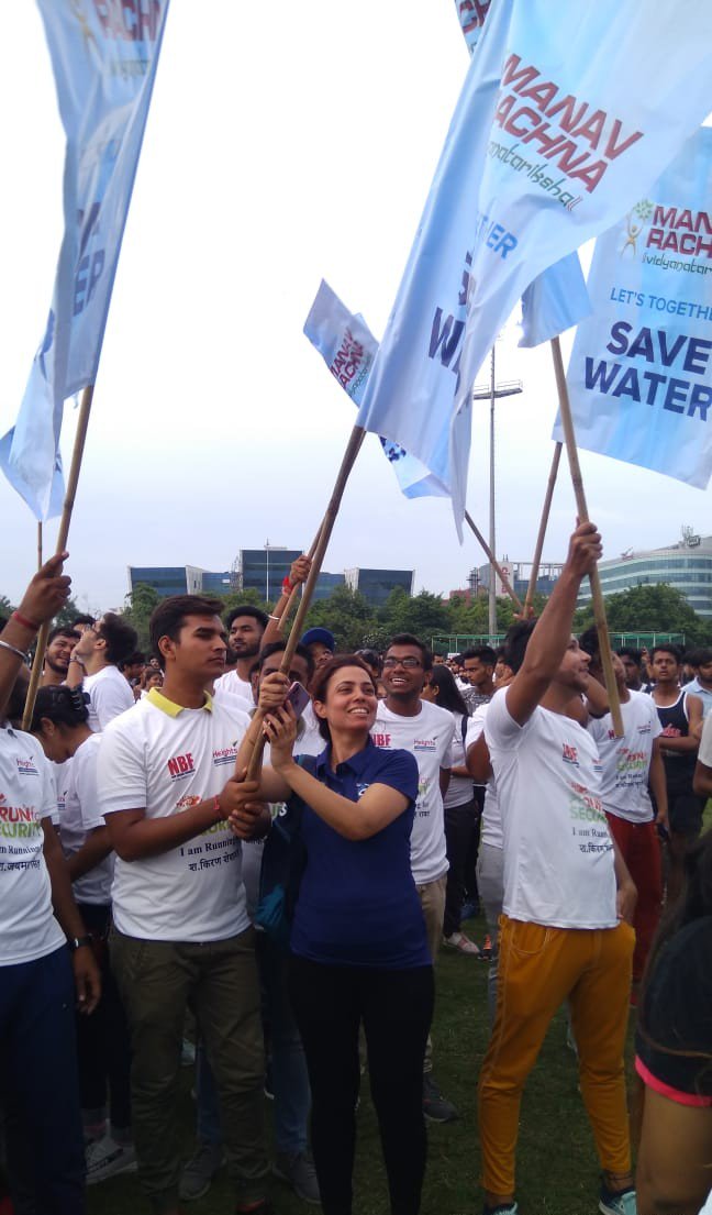 manav_rachna's tweet photo. Manav Rachna runs for the nation!
Around 1500 students of #ManavRachna Educational Institutions are participating today in 'Run For Security'- a marathon dedicated to our security forces.
Jai Hind! Jai Bharat!
#RunForSecurity #India #IndianSecurityForces #IndianSecurity https://t.co/7AkxlwB8LZ