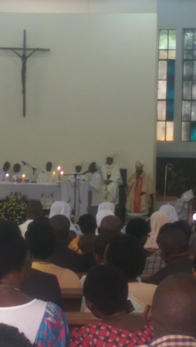 semukanyam's tweet photo. #DiamondJubilee 60 Years a nun...we celebrate today #SrKarola religious life, in a mass led by #Kigali's #Archbishop A. #Kambanda. Our own #SrKarola (born Mukamazimpaka) from the parish of #Kansi was the first #Rwanda-n to join the #Bernardines community in 1959. https://t.co/U8aGvJRwqi