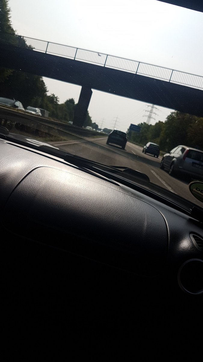 telefonzelle97's tweet photo. #Gamescom2019 hat mich Körperlich zerstört natürlich positiv gemeint 😋 und ab morgen geht es weiter mit Streamen und sich auf die neuen Games freuen. https://t.co/mujIv09I5v