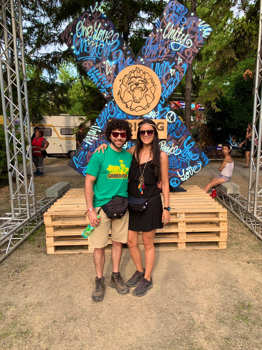 KattyBas's tweet image. Uprising festival with @alejandromafa !! @uprising_fest #Slovakia #bratislava #reggae #music