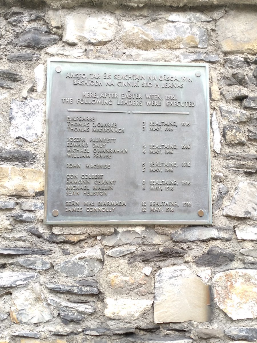 ErasmusAlberich's tweet photo. Últim dia a Dublín visitant la presó de Kilmainham, on desafortunadament van morir molts dublinesos que volien la independència d'Irlanda. Tornem a casa amb la motxilla plena de bons records i experiències!
@sepiegob @Escola_Alberich #erasmusplus @EuropassEurope https://t.co/fqjLAhmM8J