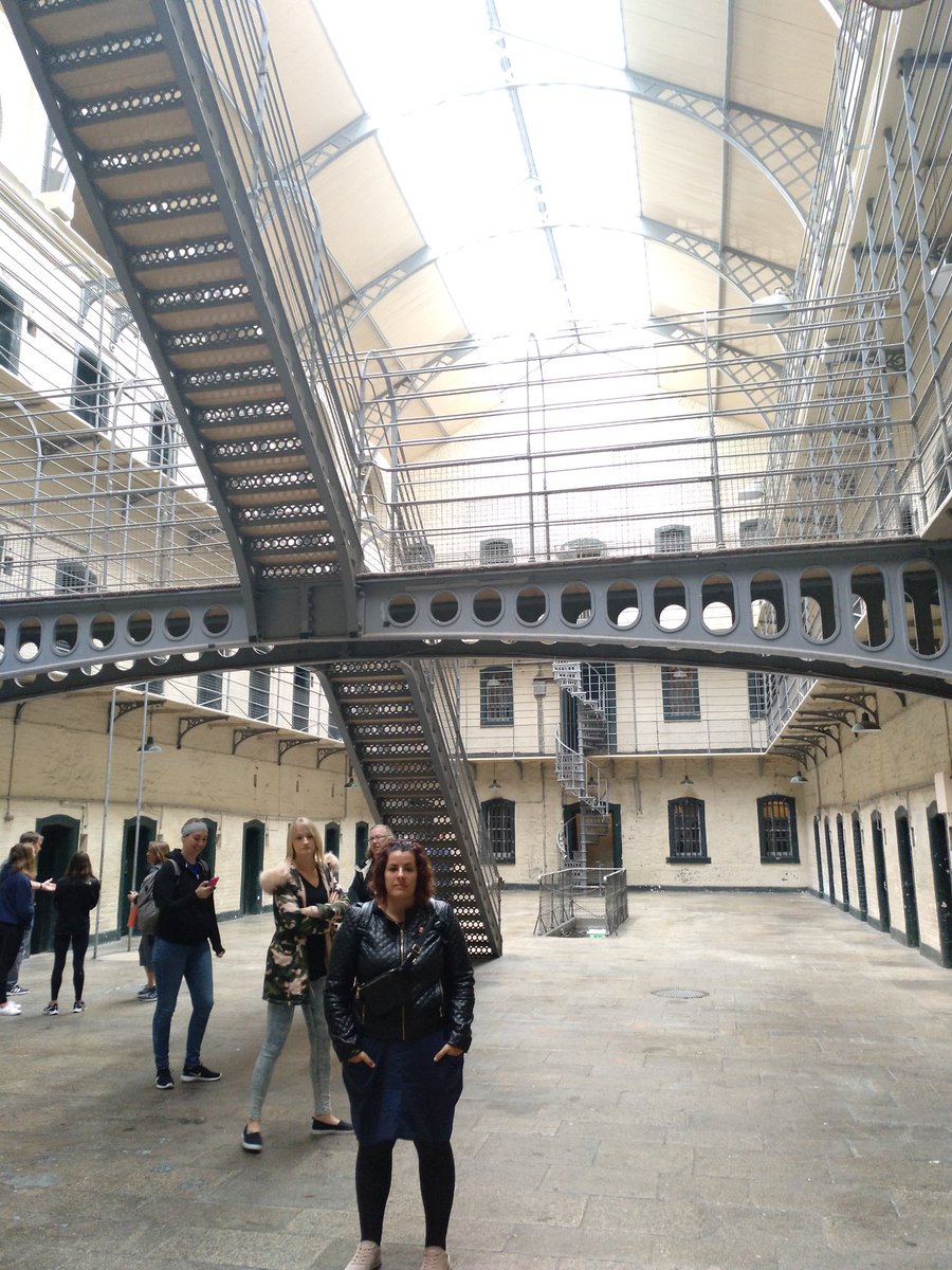 ErasmusAlberich's tweet photo. Últim dia a Dublín visitant la presó de Kilmainham, on desafortunadament van morir molts dublinesos que volien la independència d'Irlanda. Tornem a casa amb la motxilla plena de bons records i experiències!
@sepiegob @Escola_Alberich #erasmusplus @EuropassEurope https://t.co/fqjLAhmM8J