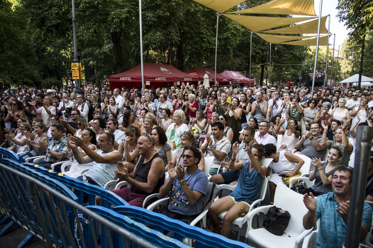 flamencoonfire's tweet photo. La #JamFlamenca, los DJ y el ciclo 'Generaciones, mitos y promesas' son un clásico del Festival Flamenco On Fire en El Bosquecillo
📸 ¡Así vivimos la jornada del sábado! 😲 ¡Y no te pierdas la de hoy, que es la última jornada de #OnFire2019 🔥🔥!
⏰ A partir de las 14:30 horas https://t.co/95CkhCZH8B