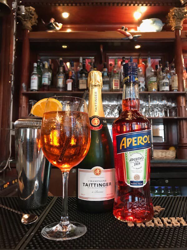 It’s an Aperol Spritz type of day every Sunday 🍹 
#TheChelseaPig