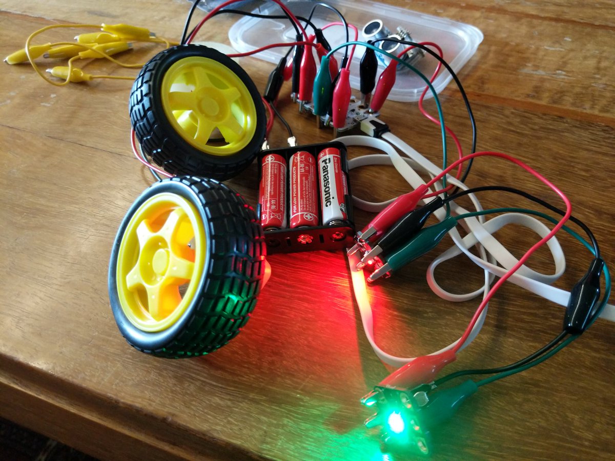 Robotics workshop with  crumble boards. Appparently we are going to use the box it all came in for the chassis. #ScratchEurope