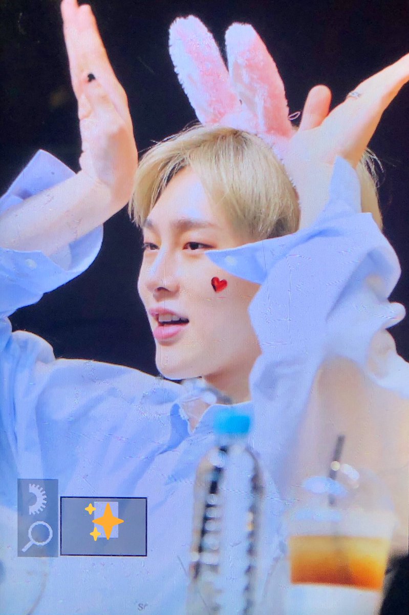 SHINEINBLACK_'s tweet photo. 190825 #권현빈 #비니 #VIINI https://t.co/wvMsSUV5LB