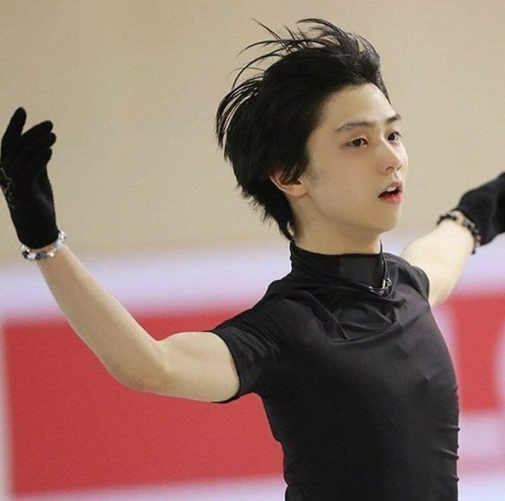 yuzuvisuals's tweet photo. #YuzuruHanyu #羽生結弦  #羽生くん

y'all said that we are born equal bUT I THINK THE FUCK NOT😭 https://t.co/lTzBpZXm0l