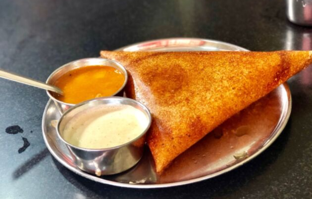 foodloversindia's tweet photo. Follow Food Lovers’ Editor Kripal Amanna as he tastes some of Bengaluru’s iconic dosas in this two-part episode of our epic dosa trail across Bengaluru. 
.
https://t.co/tHMn37NNSF
.
#Dosa #SouthIndianFood #MasalaDosa #BenneDosa #RavaDosa #FoodLoversTV #TruthInFoodWineAndDining https://t.co/qGwbwTuMW0