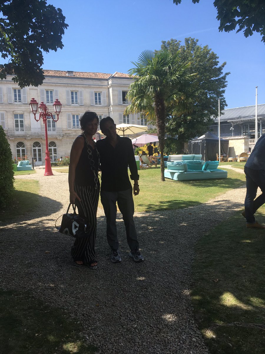 allocine's tweet photo. L’équipe du film #DesGensBien de #BrunoLopez et #EmmanuelVieilly avec #AnneLeNen @AnneLeNenCOM  au Festival du film francophone d’Angoulême #ffa2019 @FFAngouleme https://t.co/SlBRneUzfx