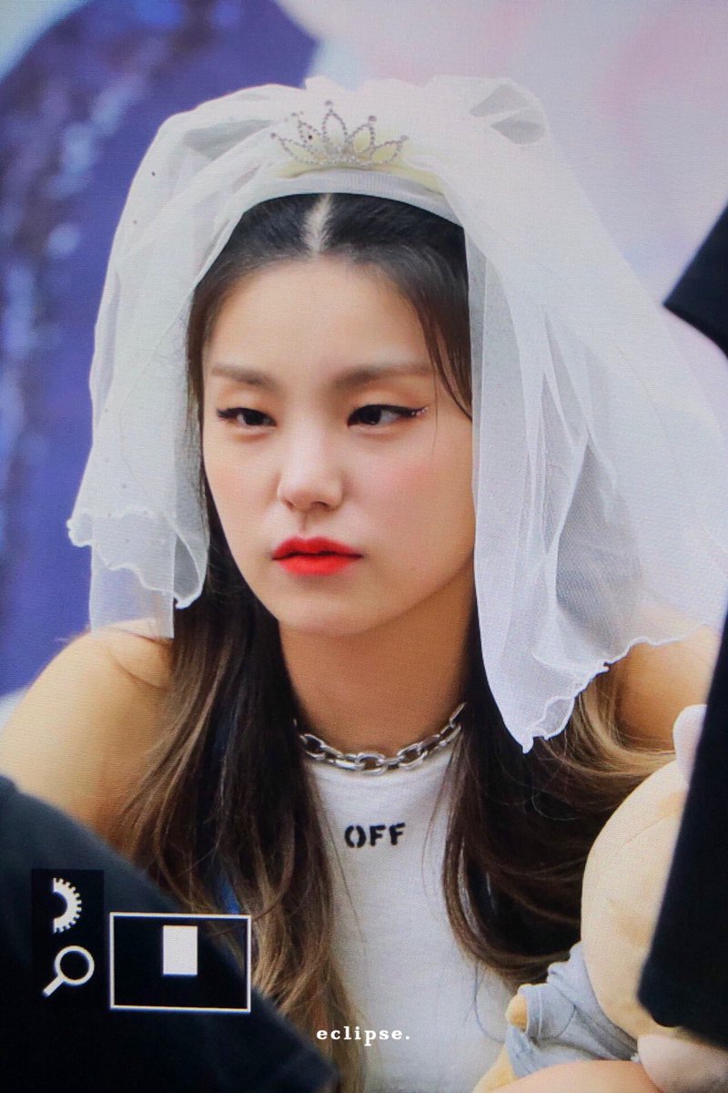 eclipse_yeji's tweet photo. 190825 preview 

#YEJI #예지 #ITZY #있지 https://t.co/SgMoZJcm71
