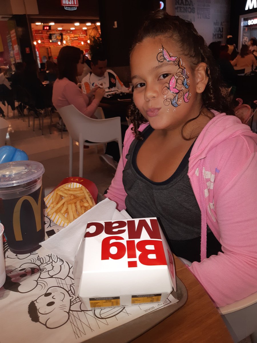 leyde2403's tweet photo. E Deus disse: "Eu vou mandá-la sem asas para que ninguém desconfie que é um anjo"♥️👑😍 #meumundorosa #meuamortodinho #Blessed #Afilhada #Quasefilha #AmomaisqueChocolate #semprejuntas https://t.co/eK8hYnk9lY