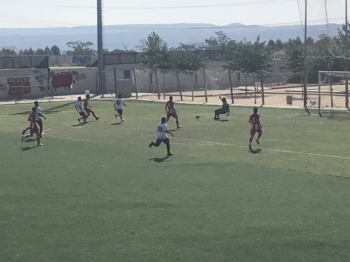 CDCCIEMPOZUELOS's tweet photo. Primer partido de pretemporada contra Grupo Cero. 3-2. Muchas pruebas, muchos cambios pero buenas sensaciones. #VamosCiempo https://t.co/fma3ELbYVd