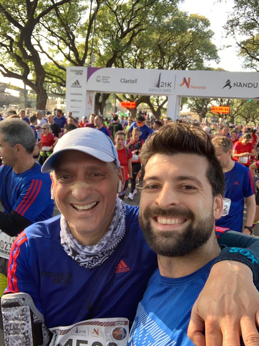 waltersafarian's tweet photo. Otra Media Maraton adentro
Correrla con amigos no tiene precio
1 hora 57’ 
Cuidando la maquina para lo que viene
@bamaraton https://t.co/S6ehcnMums