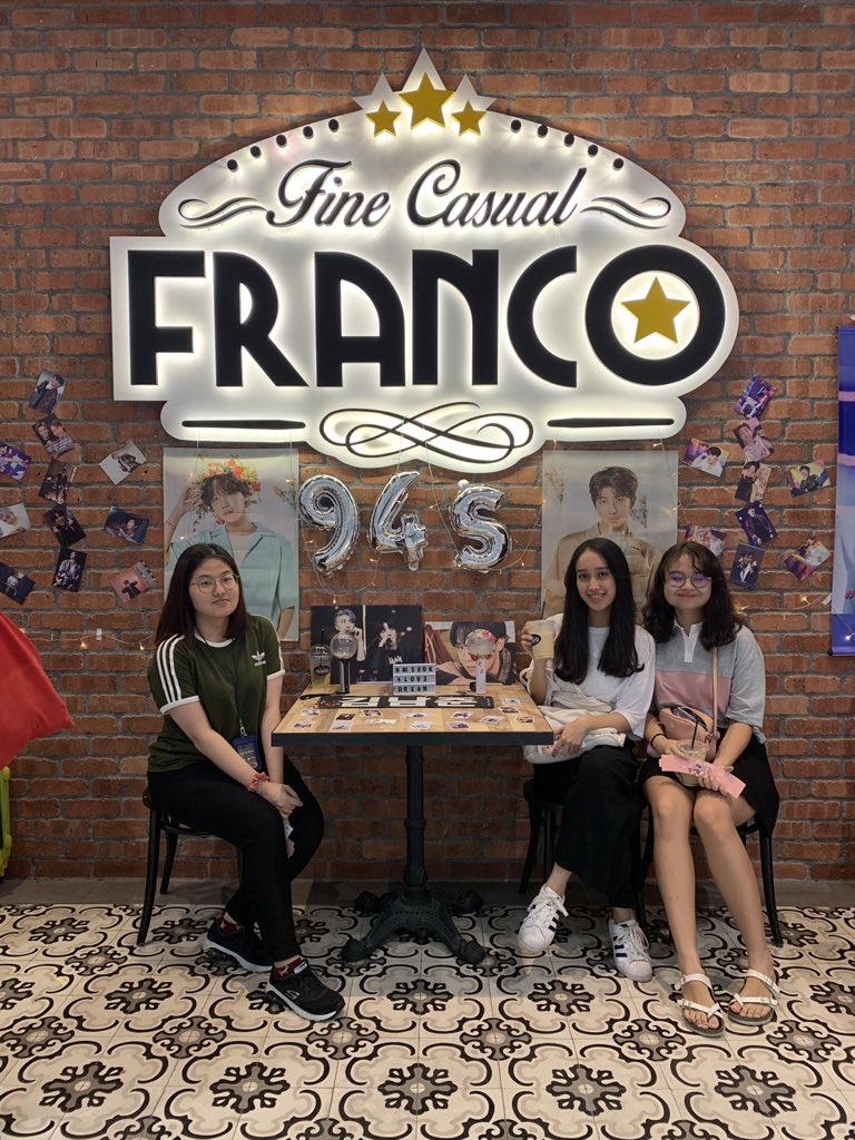 Army_Gine23's tweet photo. This beginning year I told myself to be more open to others so I went to #flowerpathinkl alone and where I meet @chimme95 and her friend.
Today at #LoveDreamInMY and #EtherealWisdominMY @chimme95 introduce her friend @bts_kimVante to me and we had a good time together ๐๐ https://t.co/ZHbUVbFjUK
