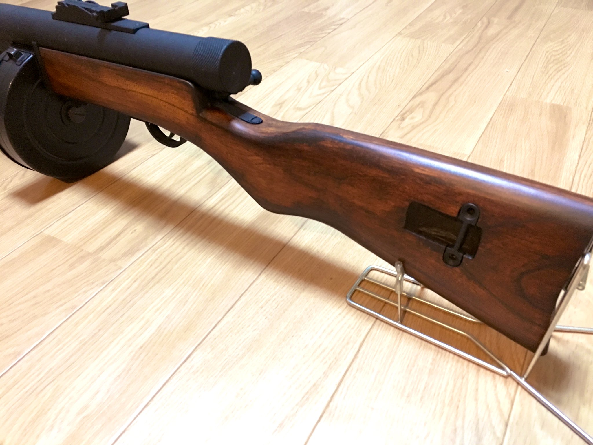 珍銃ハンター アキ ニッカネン Scavenger2126 Twitter