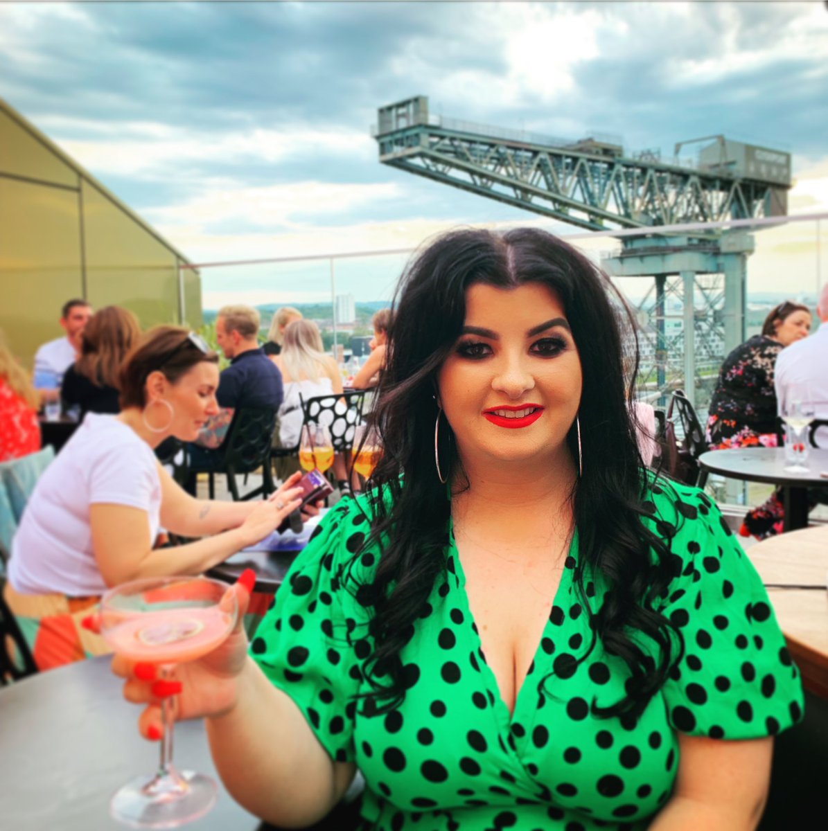 JacquesH93's tweet photo. Up that Sky Bar 🏗🍸❤️ #redskybar #radissonred #radissonredglasgow #cocktails #livingmybestlife #beavisionary #finneston #finnestoncrane #crane #polkadotdress https://t.co/JU0TkW9hr8