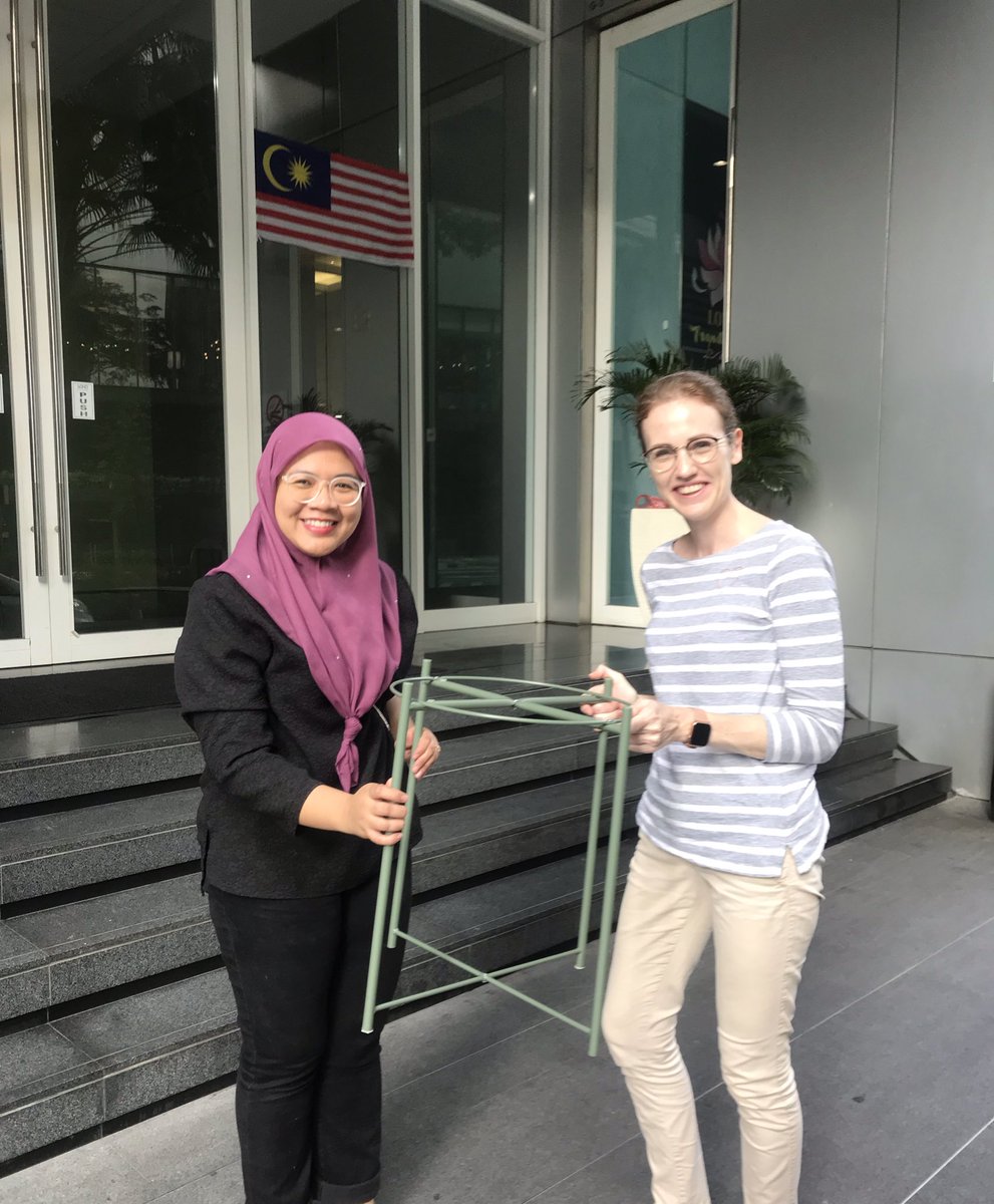 chapitology's tweet photo. owner nak chow germany balik kampung halaman so dia roger ada barang nak letgo lagi... murah2 kakaaaaa hahahhaa seronok coping #asisikea https://t.co/12HoilFgY3