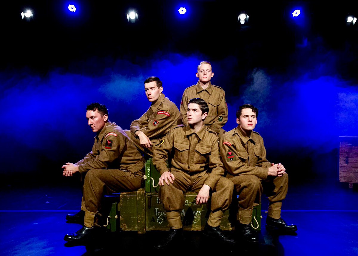 MarkHillMBE's tweet image. Congratulations 🌟 #BombHappy @YorkWW2DDayVets @EverwitchTC Well done for winning the Summerhall Lustrum Award @ArmyatTheFringe @Summerhallery #Veterans #DDay75 production #BeInspired It was great to meet everyone 😀 #Fringe2019 @edfringe #edinburghfringe2019 👍 #ArmyBeTheBest