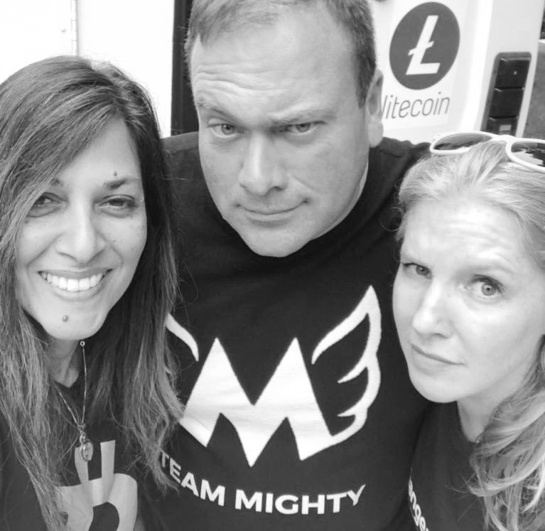 _CLINTWESTWOOD_'s tweet photo. #ExperienceTheCommunity
Black and White Photos of #Truth and #Inspiration
Day 4 of 7...
@crowdfluence1
@RedKatLife https://t.co/ZLa9nhkdi3