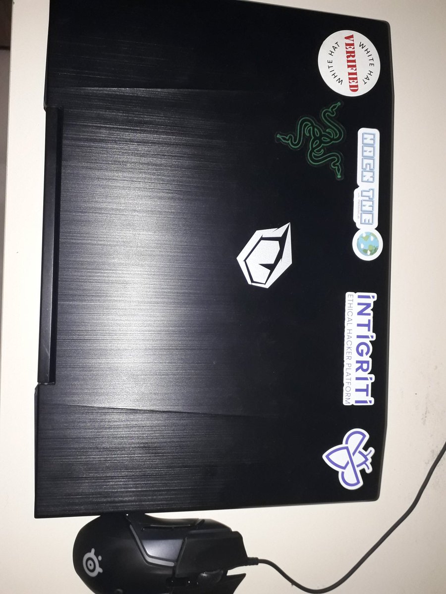 alicanact60's tweet photo. Old Computer vs New Computer ahahahah
Thank you @Hacker0x01.
I earned $10k using my old computer and I bought my new computer &amp; phone (last year). And this year, I earned total $10k :)
Bug bounty changes your life &amp; changed my life 🤩😎 
#BugBountyCommunity #BugBounty #Hackerone https://t.co/apda96UJZJ