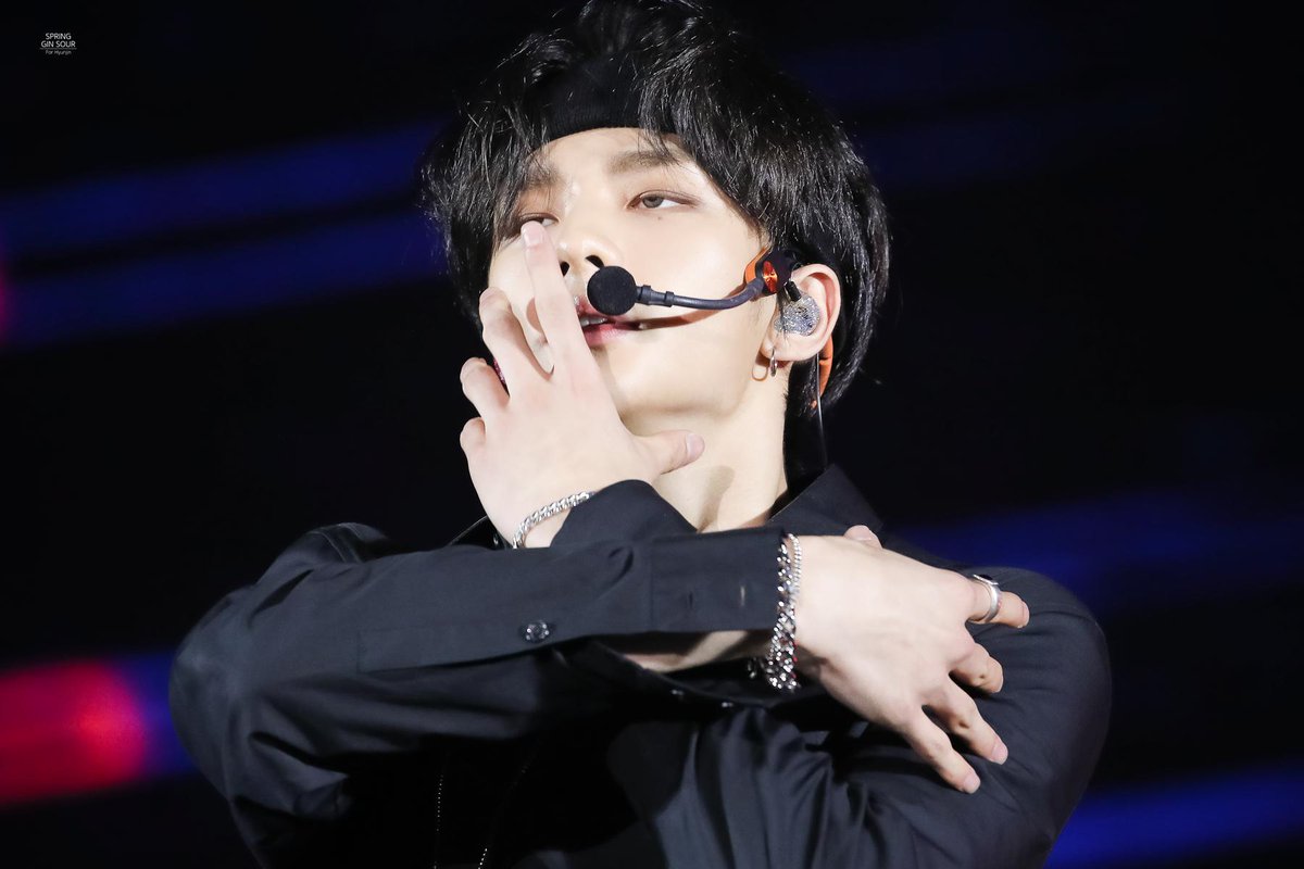 хенджин stray kids. хенджин stray kids. хван хёнджин 2022. хëнджин stray kids. хван хёнджин.