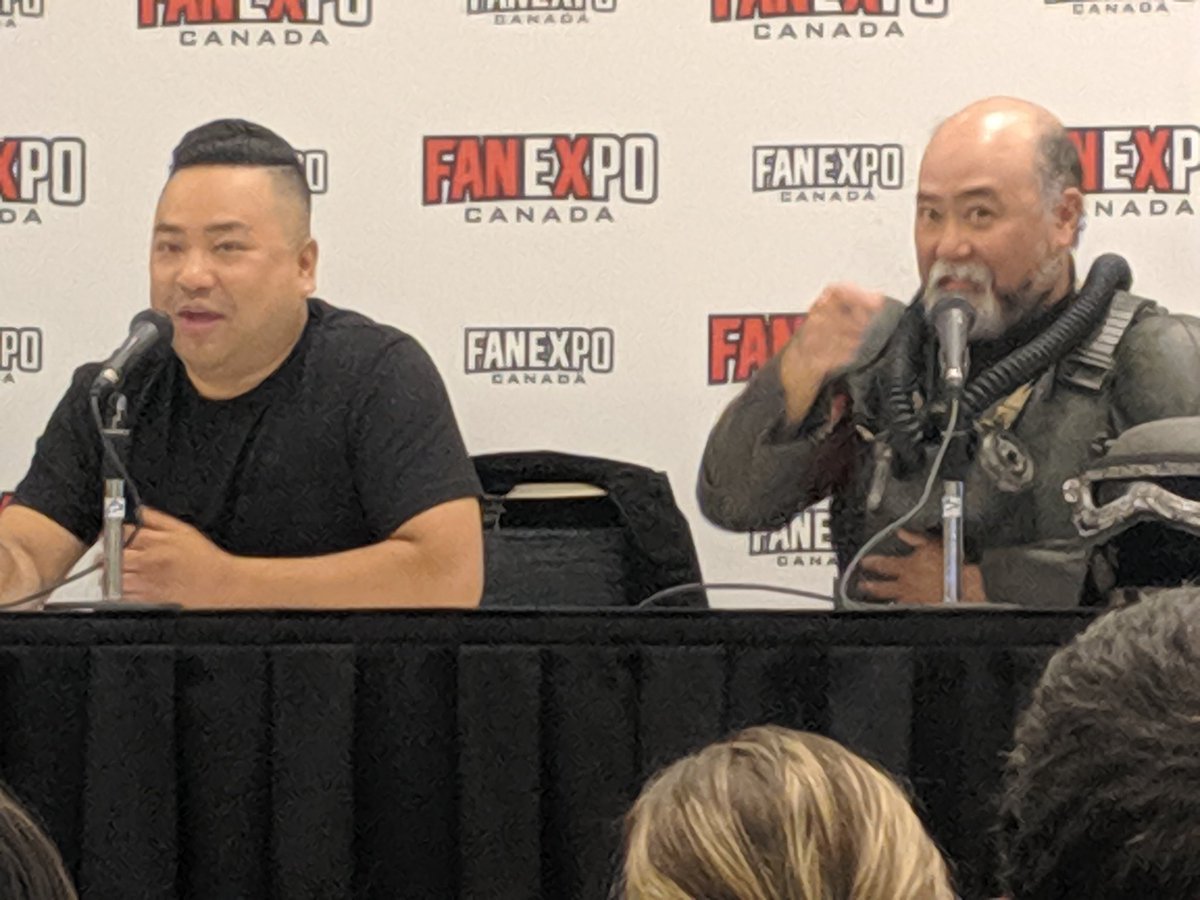MikeYuan82's tweet photo. Fun fact: For @bitterasiandude's @FANEXPOCANADA cosplay, it only took him a week (and a half) to put it together.  

Standing beside him and looking at the detailing, I couldn't believe it.  

#cosplaymachine
#geekofmyownheart
#givehimastarwarsrolealready https://t.co/JtMnB6dawj