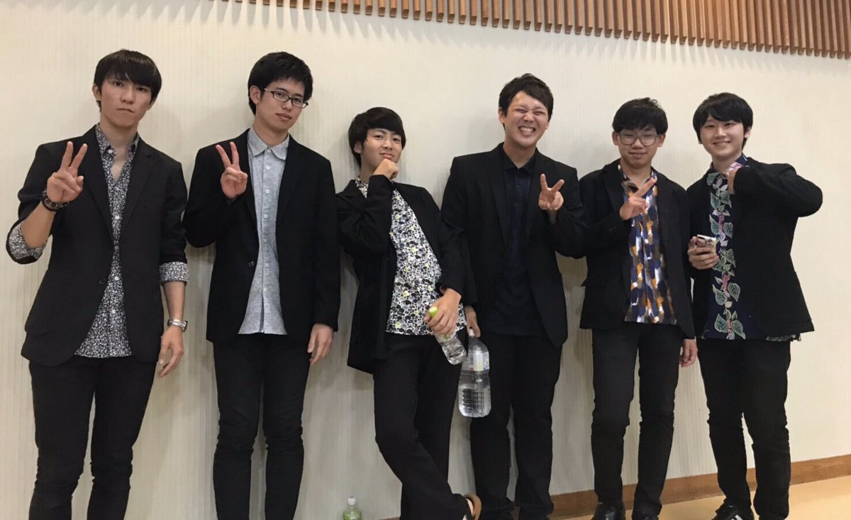 roast_quality's tweet photo. ��りクオのステージいかがでしたか？
4LDKのトリということでメンバーの緊張した姿も味わっていただけたかと思います(笑)
また次回お会いしましょう！ https://t.co/OFlyGk8CBE