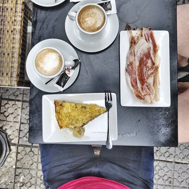 CarryLikeHarry's tweet photo. Breakfast in Bilbao: tortilla and jamon iberico. These truly last you until the afternoon!
.
.
.
.
.
.
.
#liveauthentic #foodbeast #eeeeeats #eatfamous #feedfeed #dailyfoodfeed #onthetable #lifeandthyme #f52grams #tastingtable #huffposttaste #heresmyfoo… https://t.co/r416vig8I5 https://t.co/PrWBG6XOYs