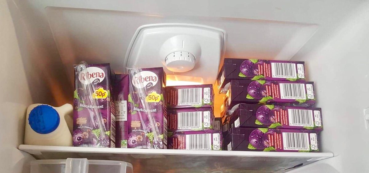 HPManchester's tweet image. Girl Power today 💪 Two of us walked around #Manchester helping @50 people.. gave out hot sausage muffins, sandwiches, toiletries,cold ribenas ,brews,treatbags and lots of lovely chats along the way ... also saw lots of street pets today 🐾 to help with food 🐶 #helpingothers