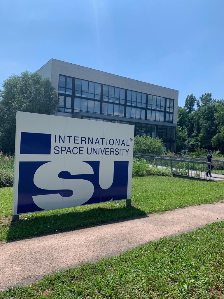 iHamdaF's tweet photo. Officially a graduate of the Space Studies Program @ISUnet @ISU_SSP 🌟 What an incredible journey it’s been! #SSP19 #SpaceOptimist https://t.co/y8H3qPiCzm
