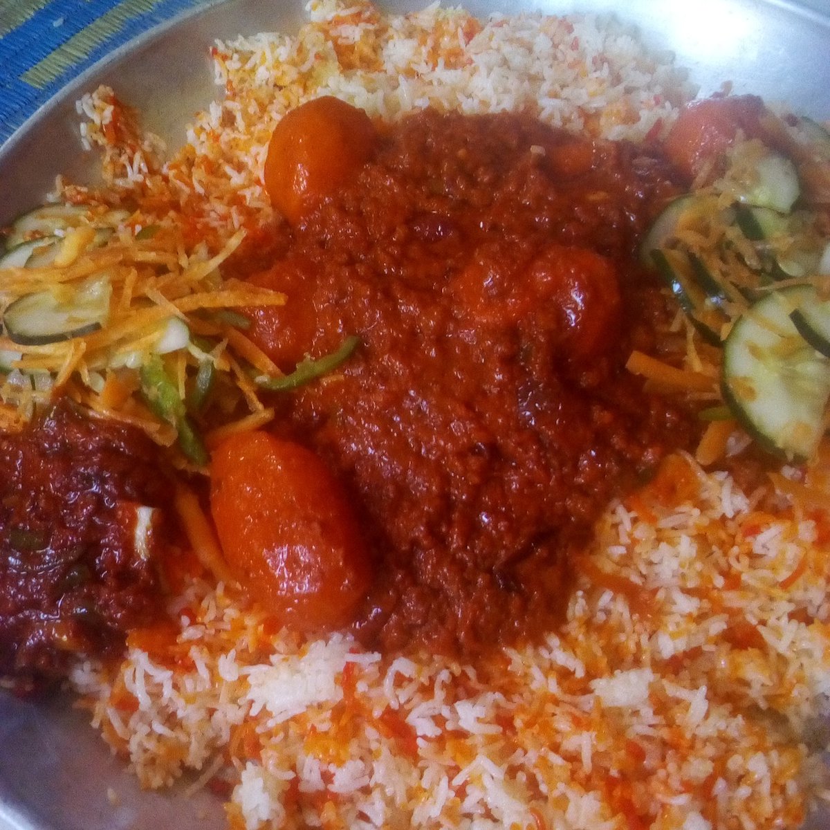 ChefMaliha's tweet photo. When u have undecidable gals at home who don't know what to eat for lunch and guests pop in for lunch "unannounced" and u got beef minced meat! Girl! Cook up some kima biriyani! #chefmaliha4GWR2019 #Sundaymanenos https://t.co/m9zEHNRgBi