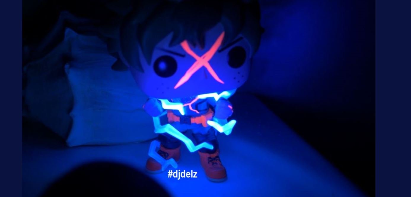 glow in the dark deku funko pop