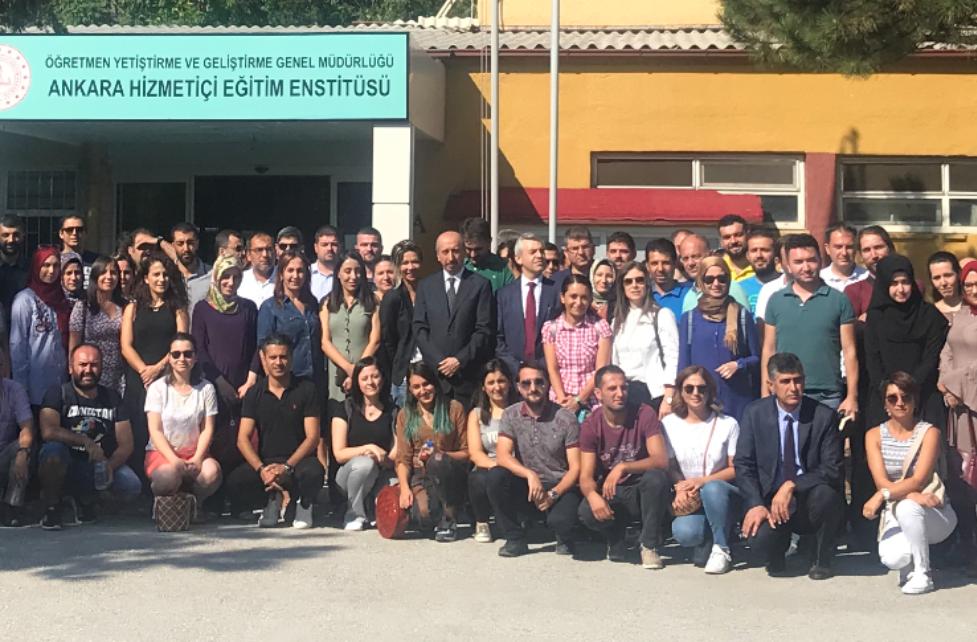 emrehanhalici's tweet photo. Milli Eğitim Bakanlığı ve Türkiye Zeka Vakfı işbirliğinde öğretmenlerimiz için planlanan "Zeka Oyunları Eğitimi" Ankara'da başladı. 24 bin başvurunun olduğu eğitim tüm yurda yayılarak devam edecek. https://t.co/TITPfnEArl
