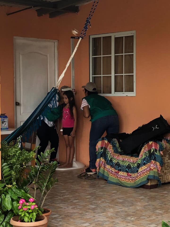 minsalossantos's tweet photo. Grupos de encuestadores y enfermeros de la Encuesta Nacional de Salud ENSPA siguen su recorrido por los diferentes lugares de la Provincia de Los santos.
Le solicitamos a la Población Santeña que nos apoyen día a día para desarrollar nuestra labor.
#Enspa https://t.co/akr7IdQ9QM