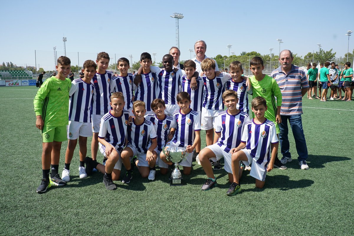 Crónica Torneo Nacional de Fútbol #ElOlivar

Real Zaragoza y Real Valladolid, CAMPEONES de esta segunda edición.

elolivar.com/index.php?acti…