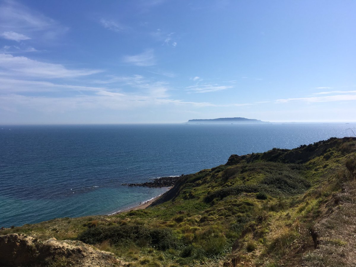 SkyWaveGin's tweet photo. Mr SkyWave on tour taking our #gin To the happy Campers st #Eweleaze #farm It’s stocked in the shop on site if you need some more! #Dorset #camping #glamping #artisan #gandt #gintonic #HEATWAVE2019 #BankHoliday https://t.co/MkT9ZUkKL2