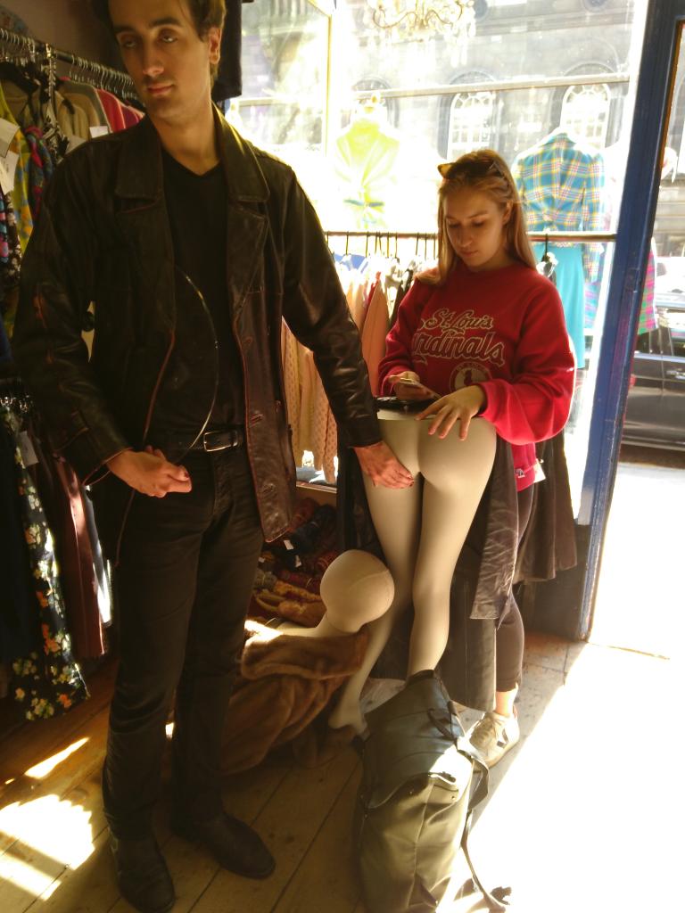 Das Stück tweet media